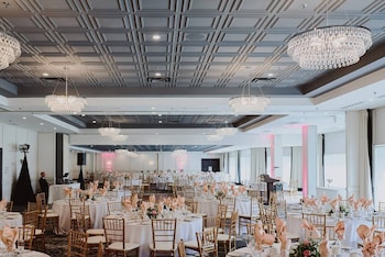 chateau cartier hotel and resort ascend hotel collection