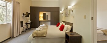 Calvinia Hotel By Country Hotels,Hantam>>Calvinia,4 star