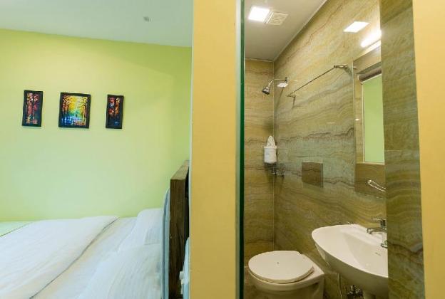 hotel new sky palace residency near international airport