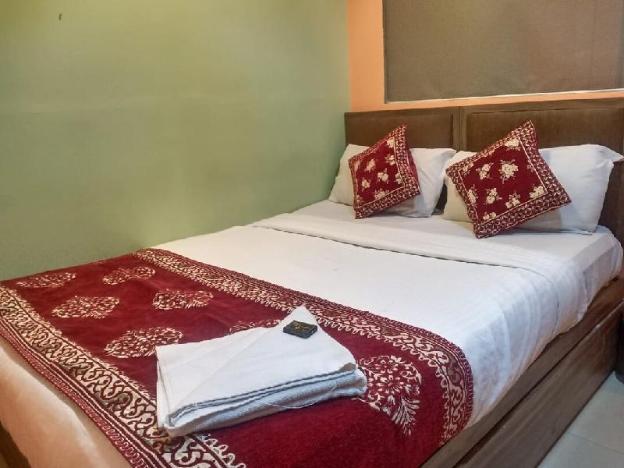 hotel new sky palace residency near international airport