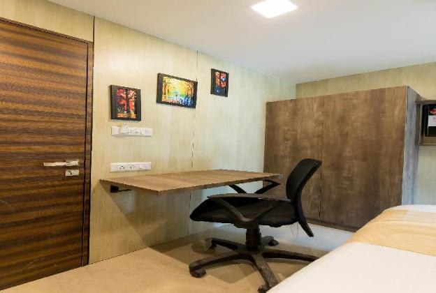 hotel new sky palace residency near international airport