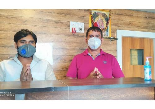 hotel new sky palace residency near international airport