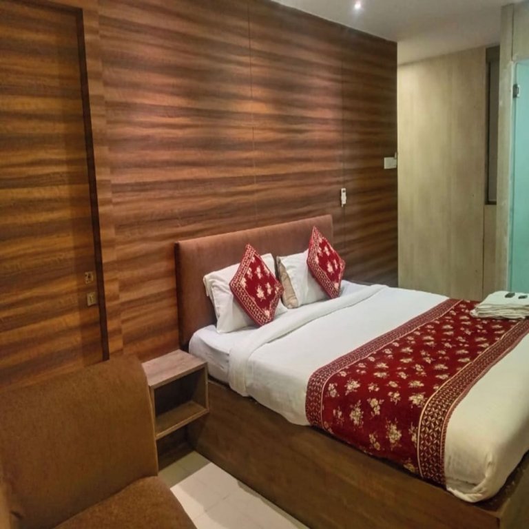Hotel New Sky Palace Residency - Near International Airport,Mumbai>>J B Nagar,2 star