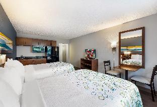 hometowne studios by red roof painted post