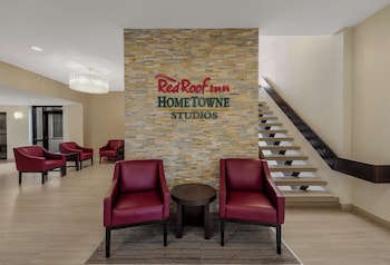 hometowne studios by red roof painted post