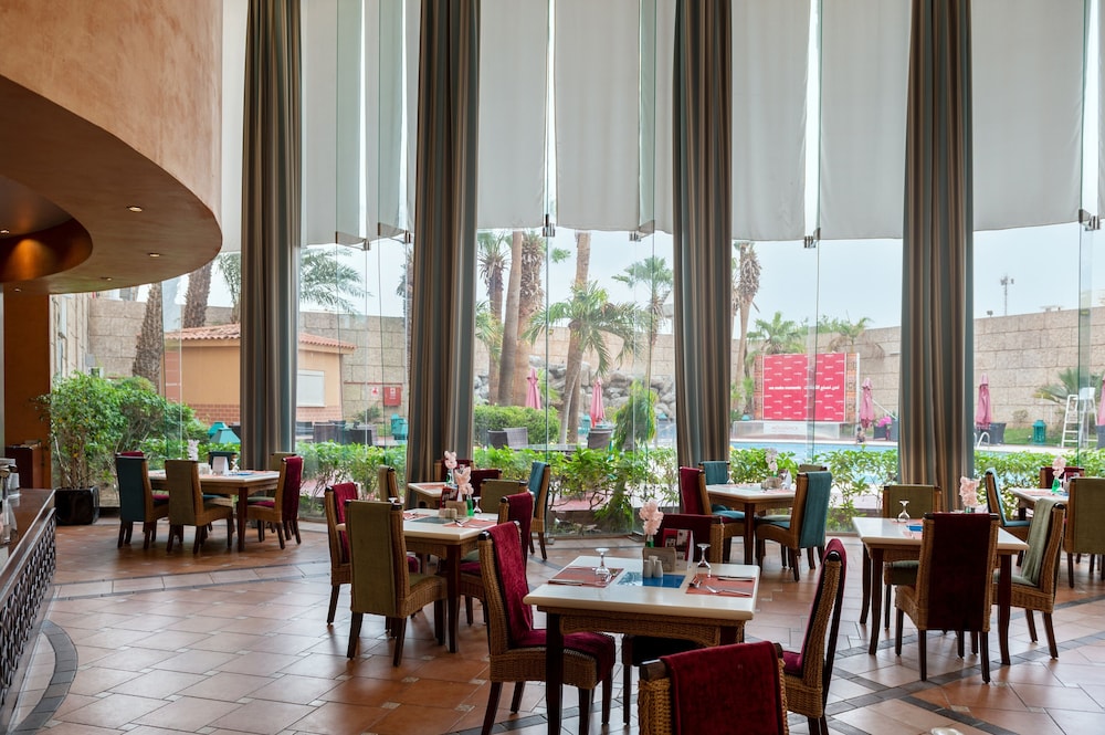 movenpick hotel jeddah