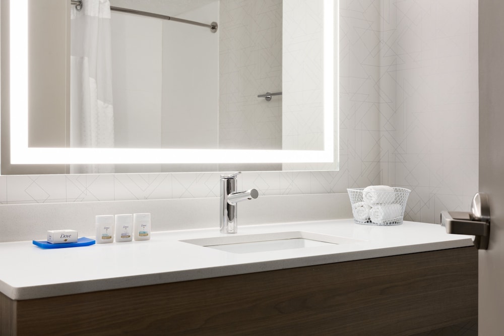 holiday inn express and suites greenville downtown by ihg
