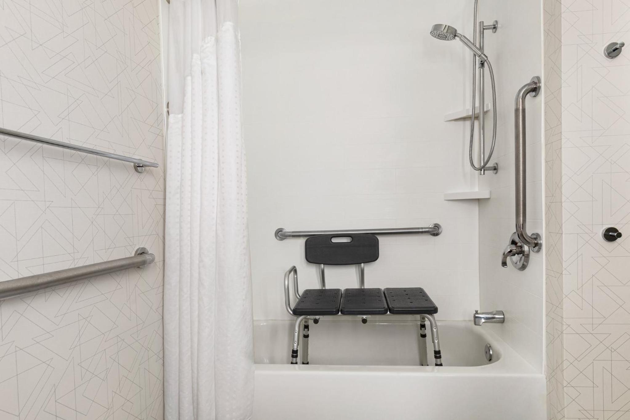 holiday inn express and suites greenville downtown by ihg