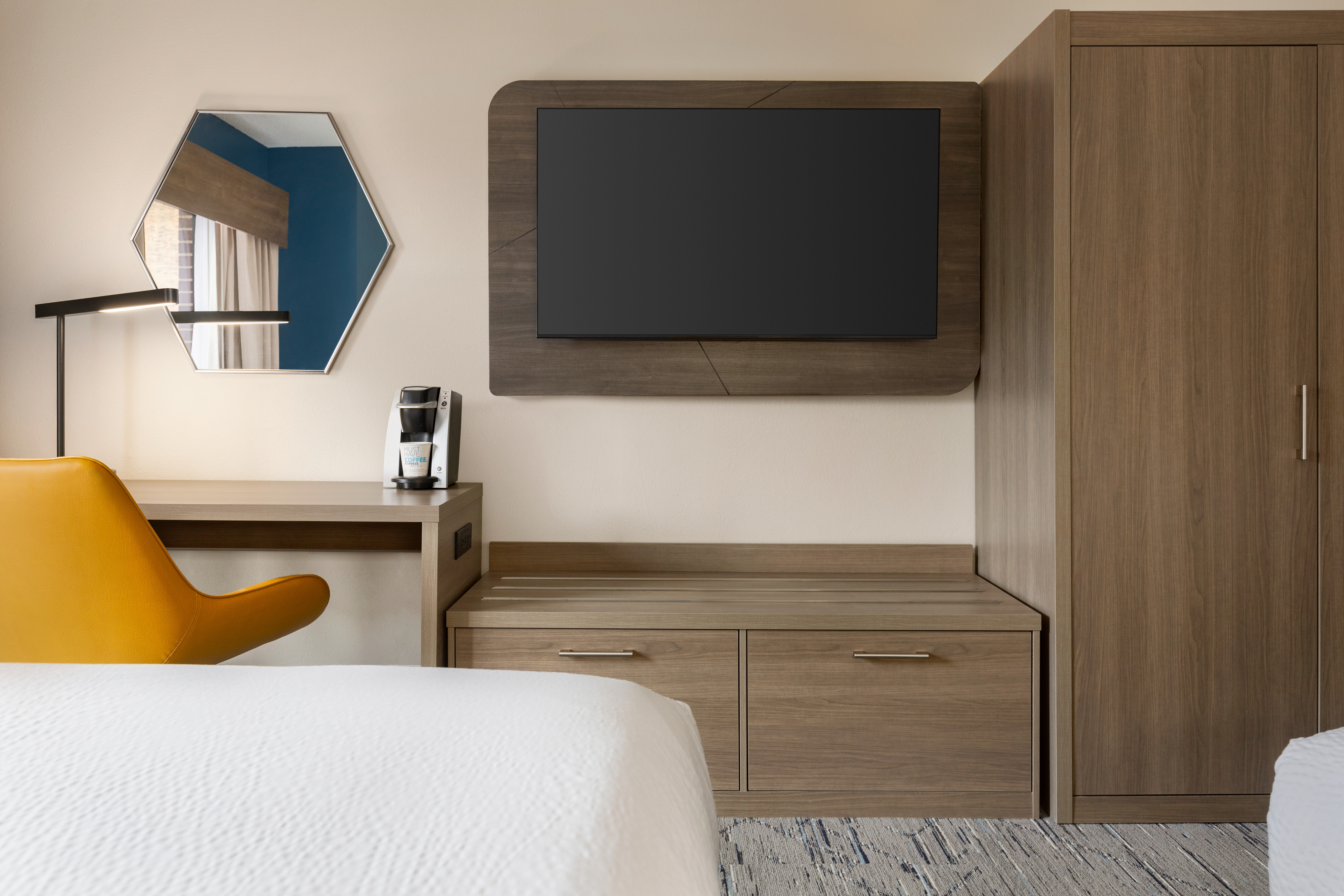 holiday inn express and suites greenville downtown by ihg