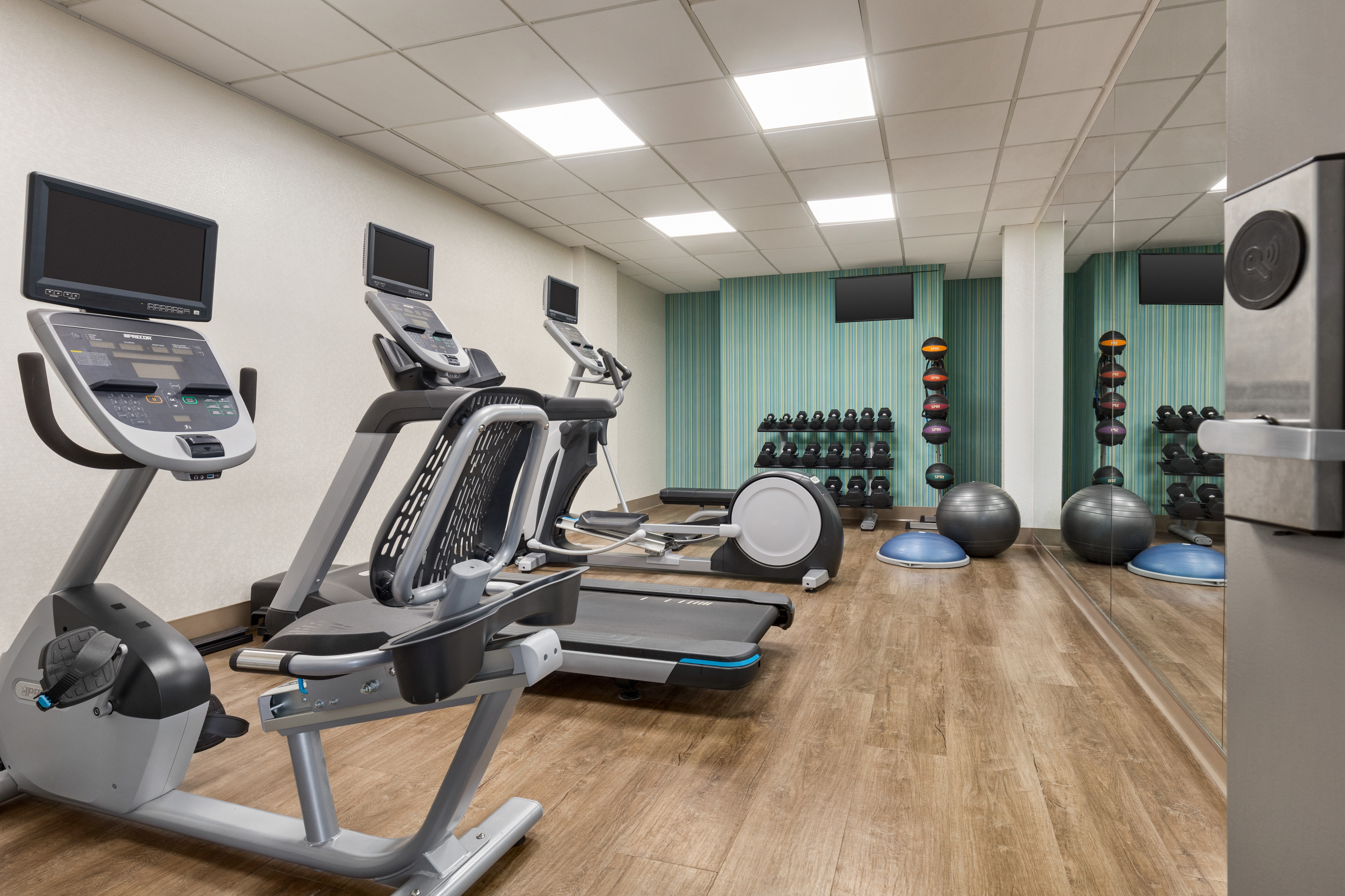 holiday inn express and suites greenville downtown by ihg