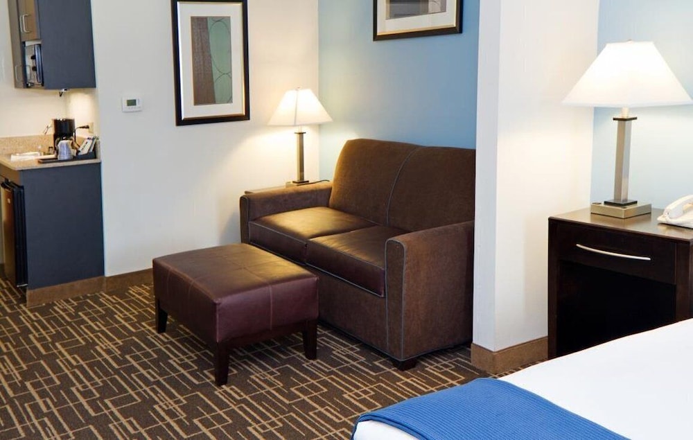 holiday inn express and suites greenville downtown by ihg