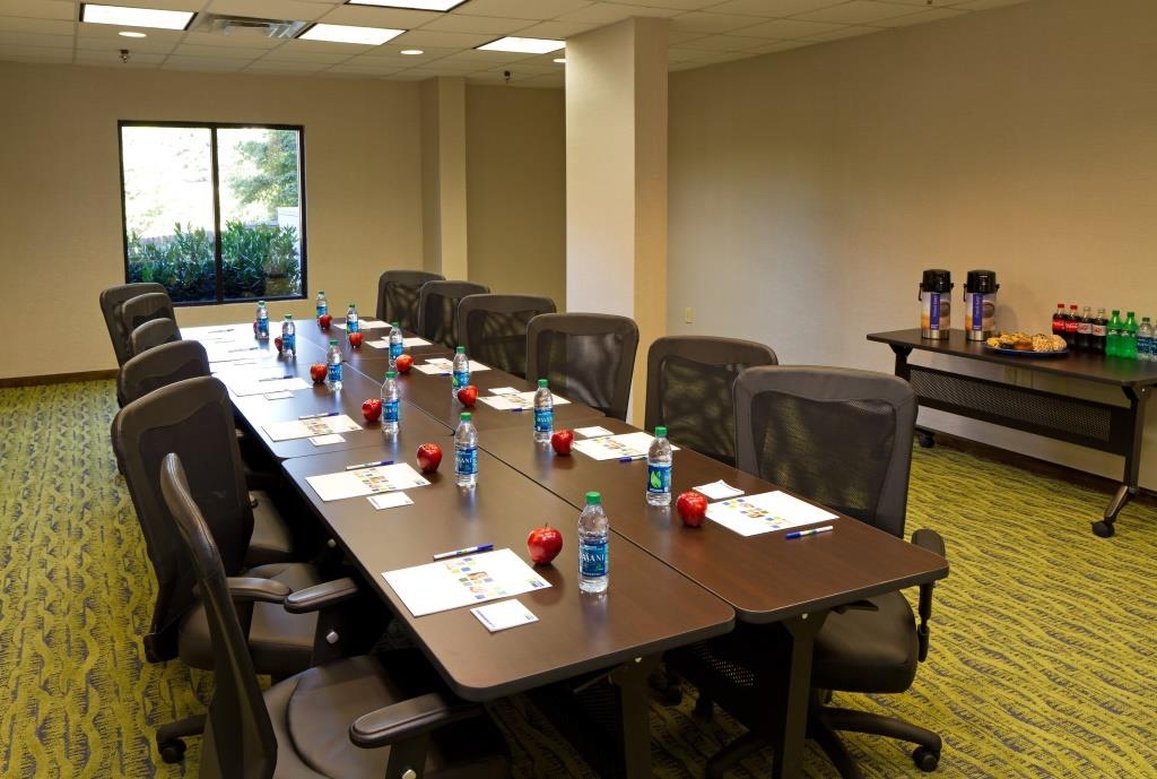 holiday inn express and suites greenville downtown by ihg