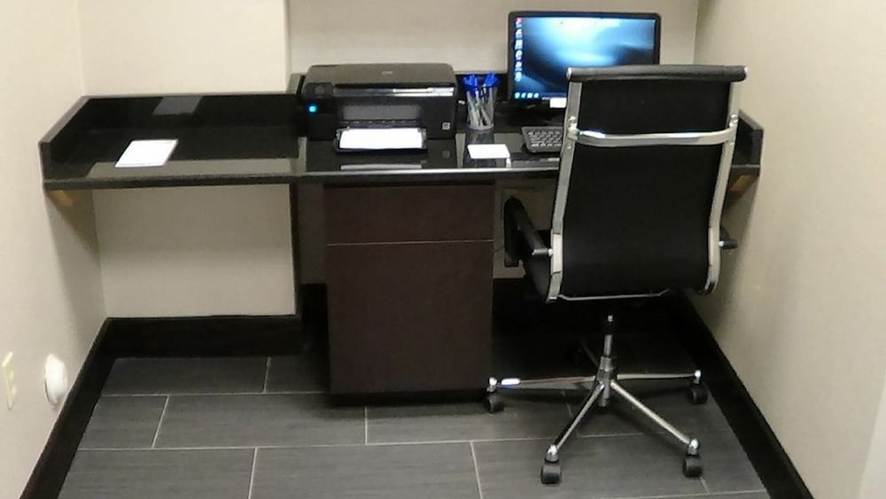 holiday inn express and suites greenville downtown by ihg
