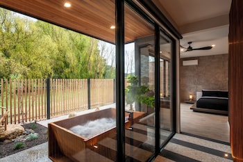 pavilions at lenswood