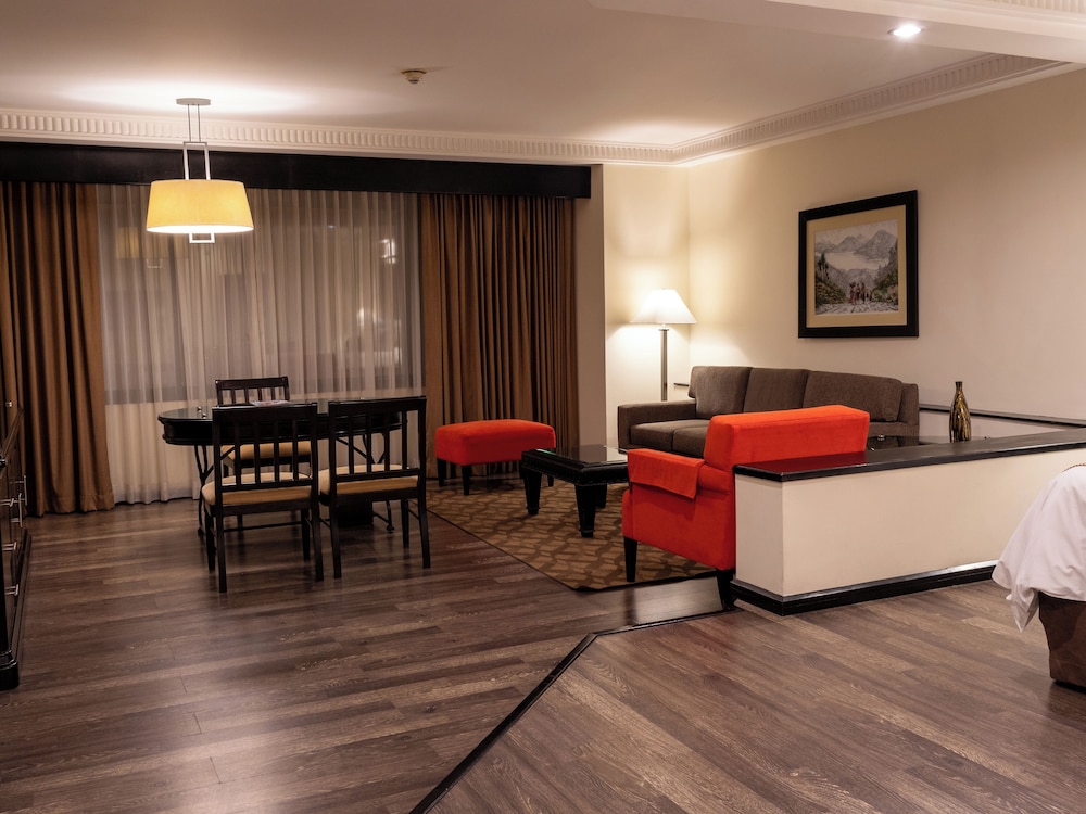 tikal futura hotel and convention center