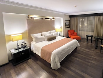 tikal futura hotel and convention center