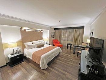 tikal futura hotel and convention center