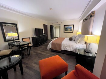tikal futura hotel and convention center