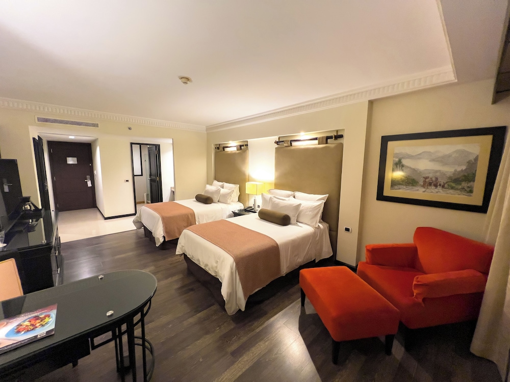 tikal futura hotel and convention center