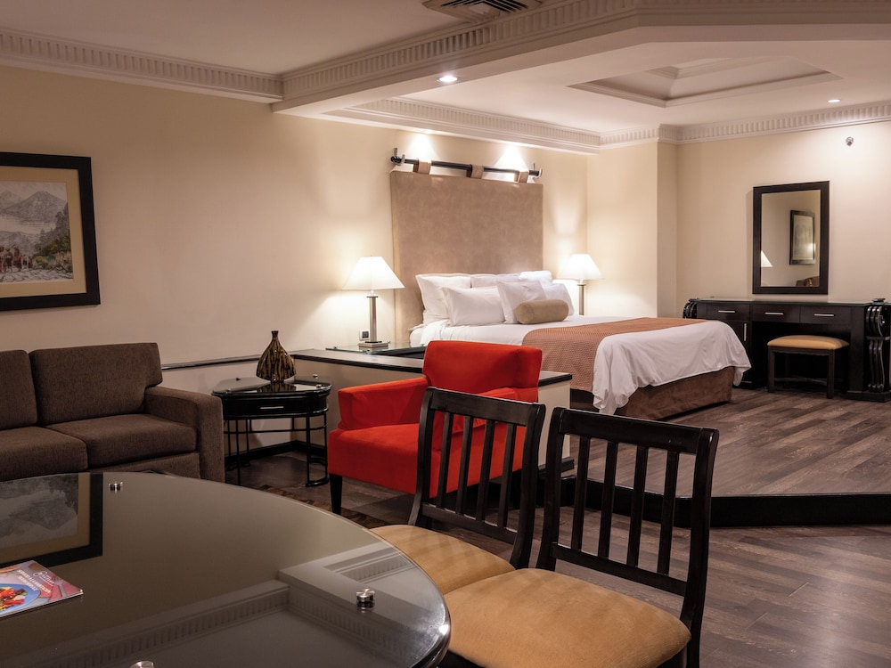 tikal futura hotel and convention center