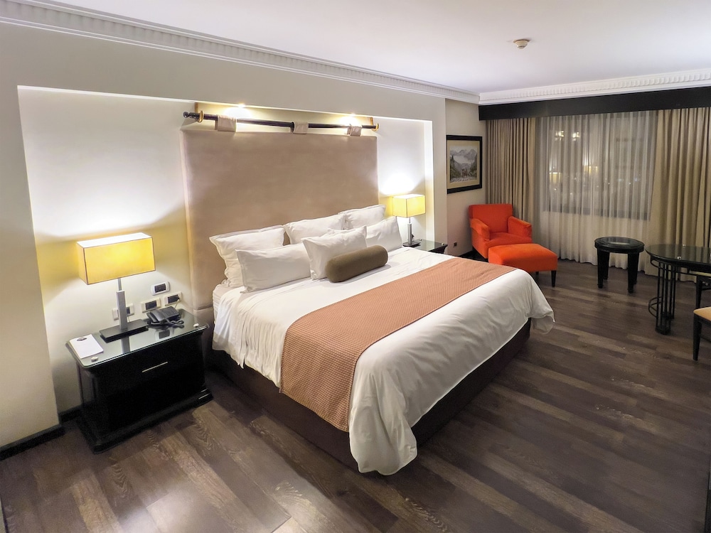 tikal futura hotel and convention center