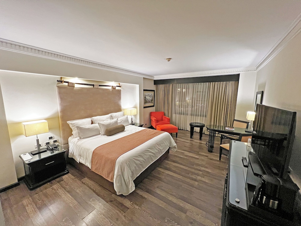 tikal futura hotel and convention center