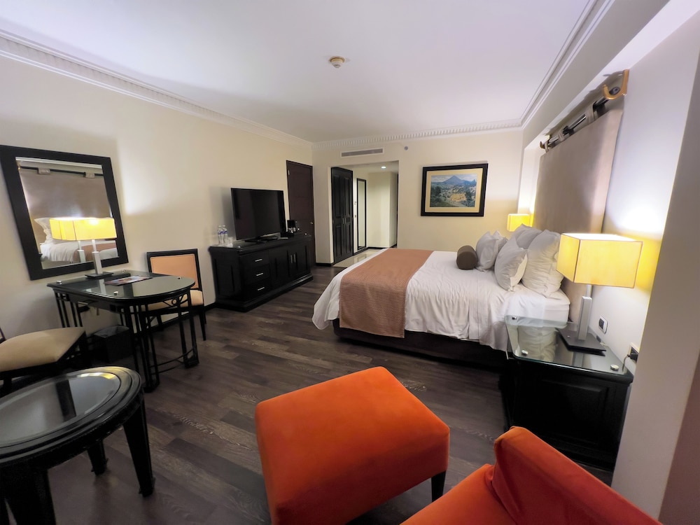 tikal futura hotel and convention center