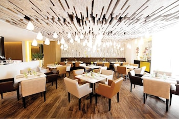 tikal futura hotel and convention center