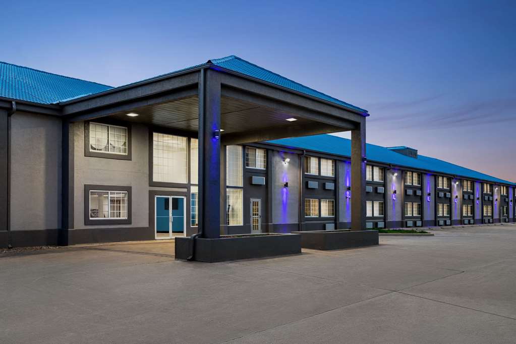 baymont by wyndham blackwell i 35