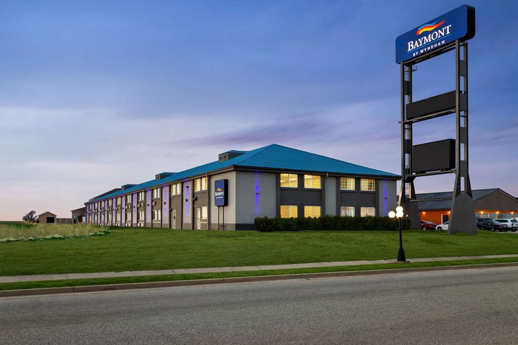 baymont by wyndham blackwell i 35