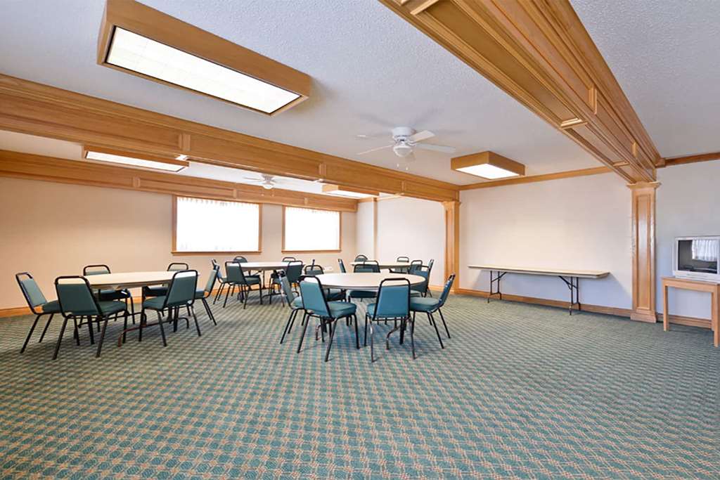 baymont by wyndham blackwell i 35