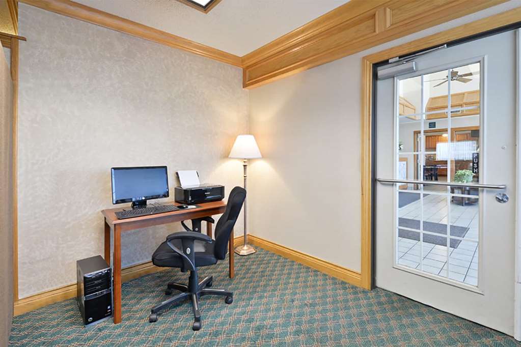 baymont by wyndham blackwell i 35