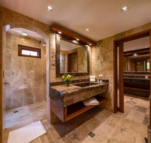 luna runtun adventure spa