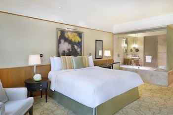 the ritz carlton executive residences