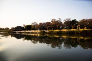 hakusembe river lodge