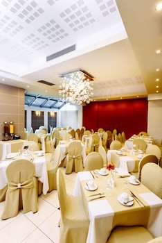 the athens mirabello