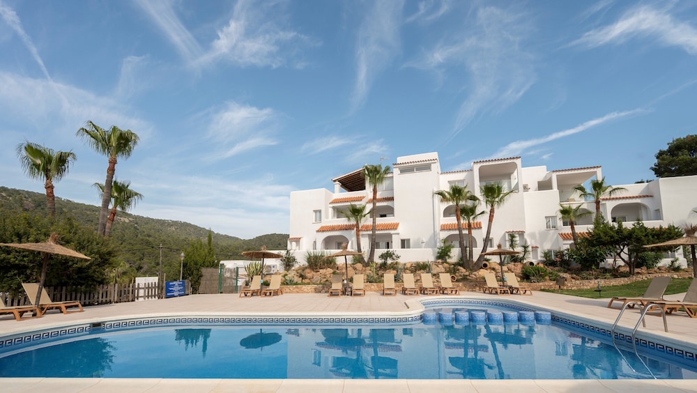 apartamentos blanco sol