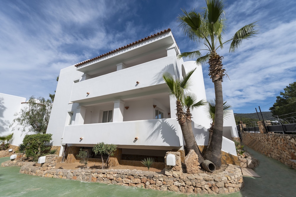 apartamentos blanco sol