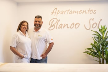 apartamentos blanco sol