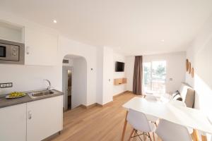 apartamentos blanco sol