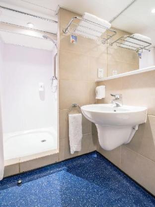 travelodge london central aldgate east