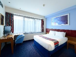travelodge london central aldgate east