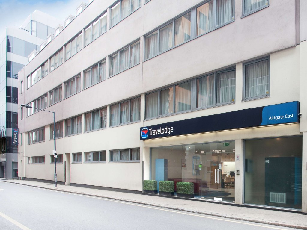 travelodge london central aldgate east