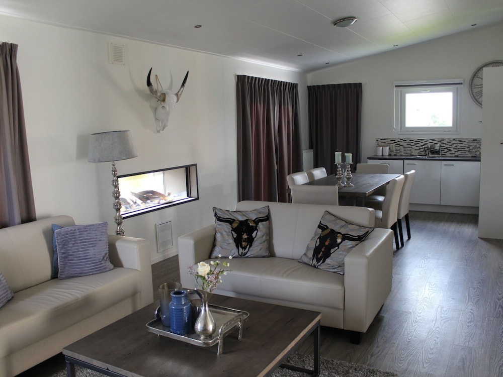 tidy chalet with a dishwasher on the bemelerberg