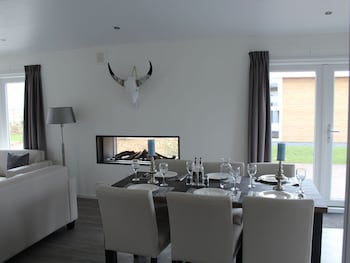 tidy chalet with a dishwasher on the bemelerberg