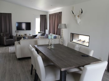 tidy chalet with a dishwasher on the bemelerberg
