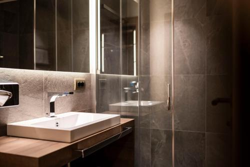 post alpina family mountain chalets