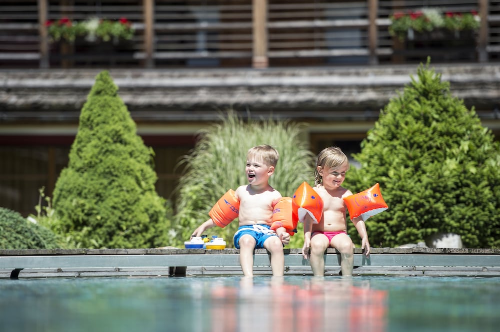 post alpina family mountain chalets