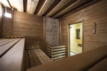 post alpina family mountain chalets