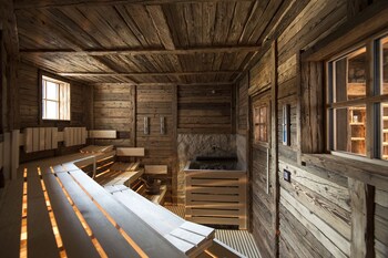 post alpina family mountain chalets